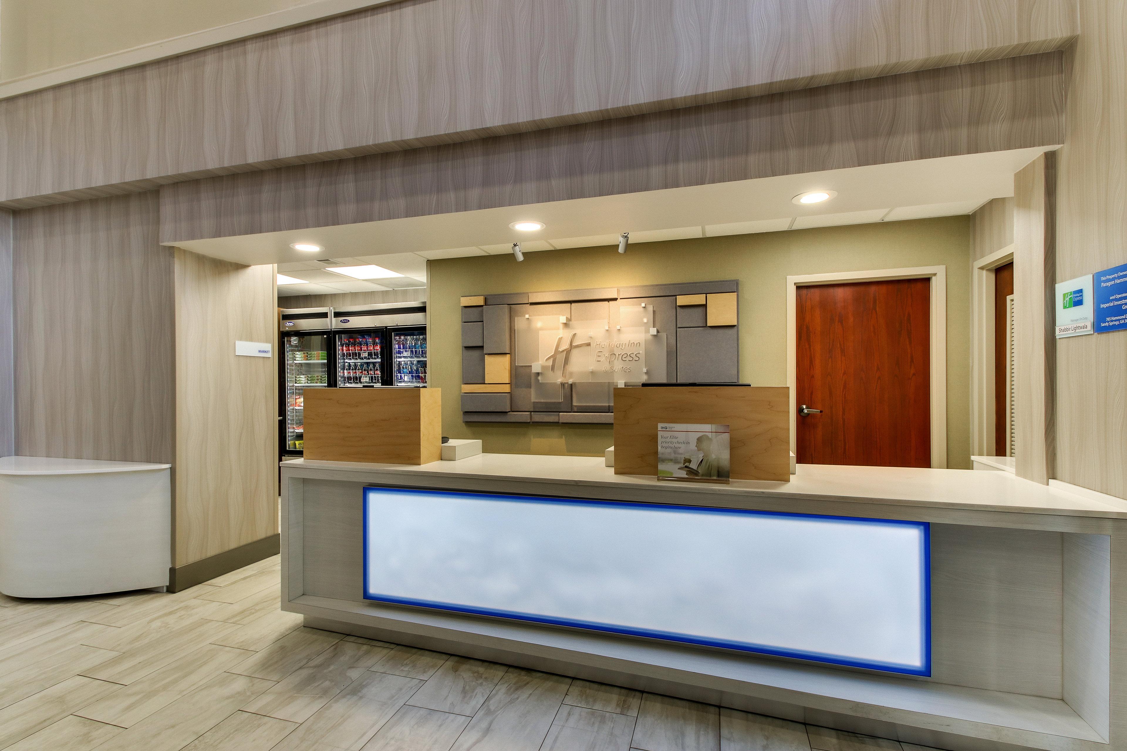Holiday Inn Express & Suites Atlanta Perimeter Mall Hotel By Ihg Sandy Springs Extérieur photo