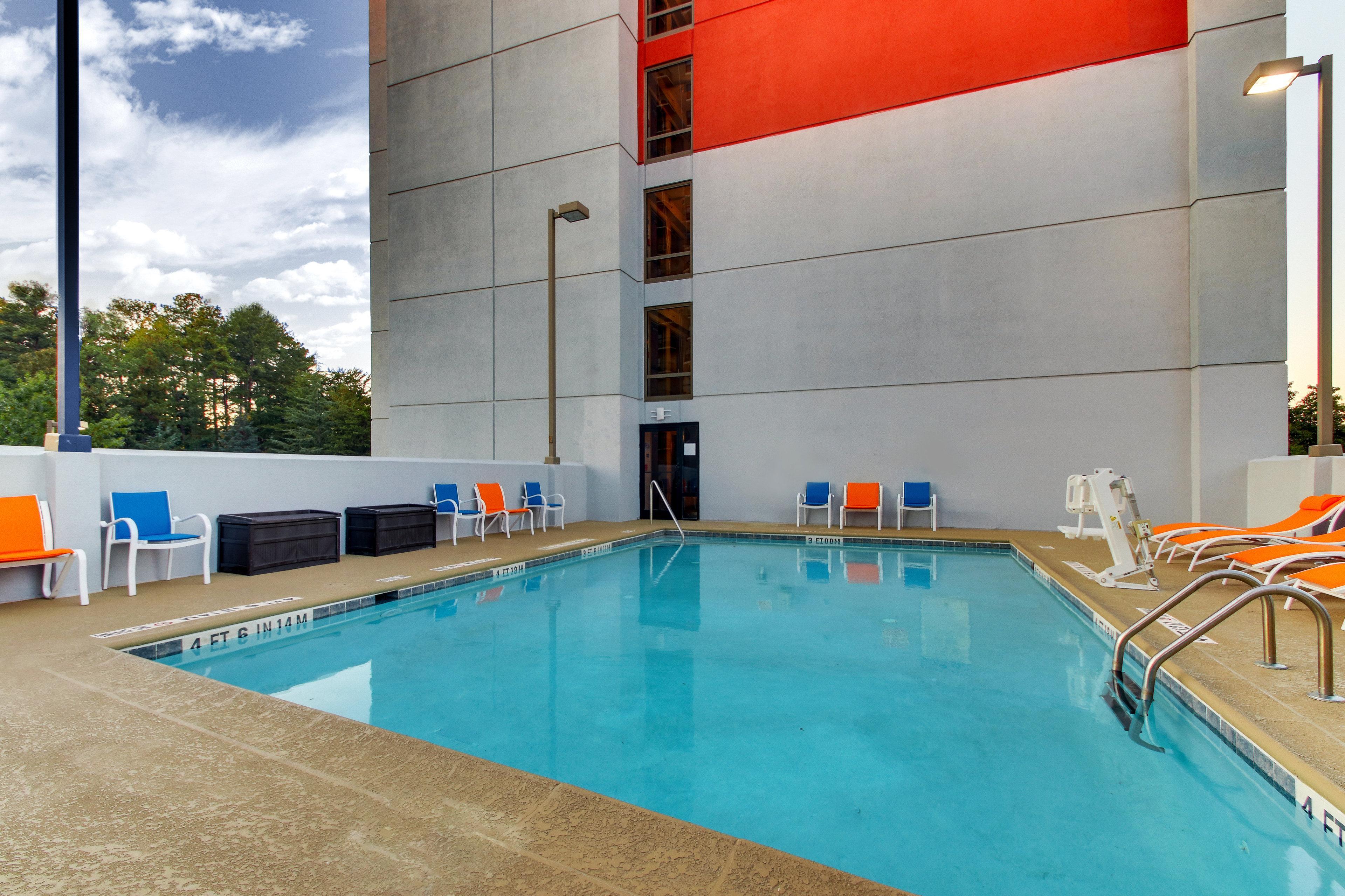 Holiday Inn Express & Suites Atlanta Perimeter Mall Hotel By Ihg Sandy Springs Extérieur photo