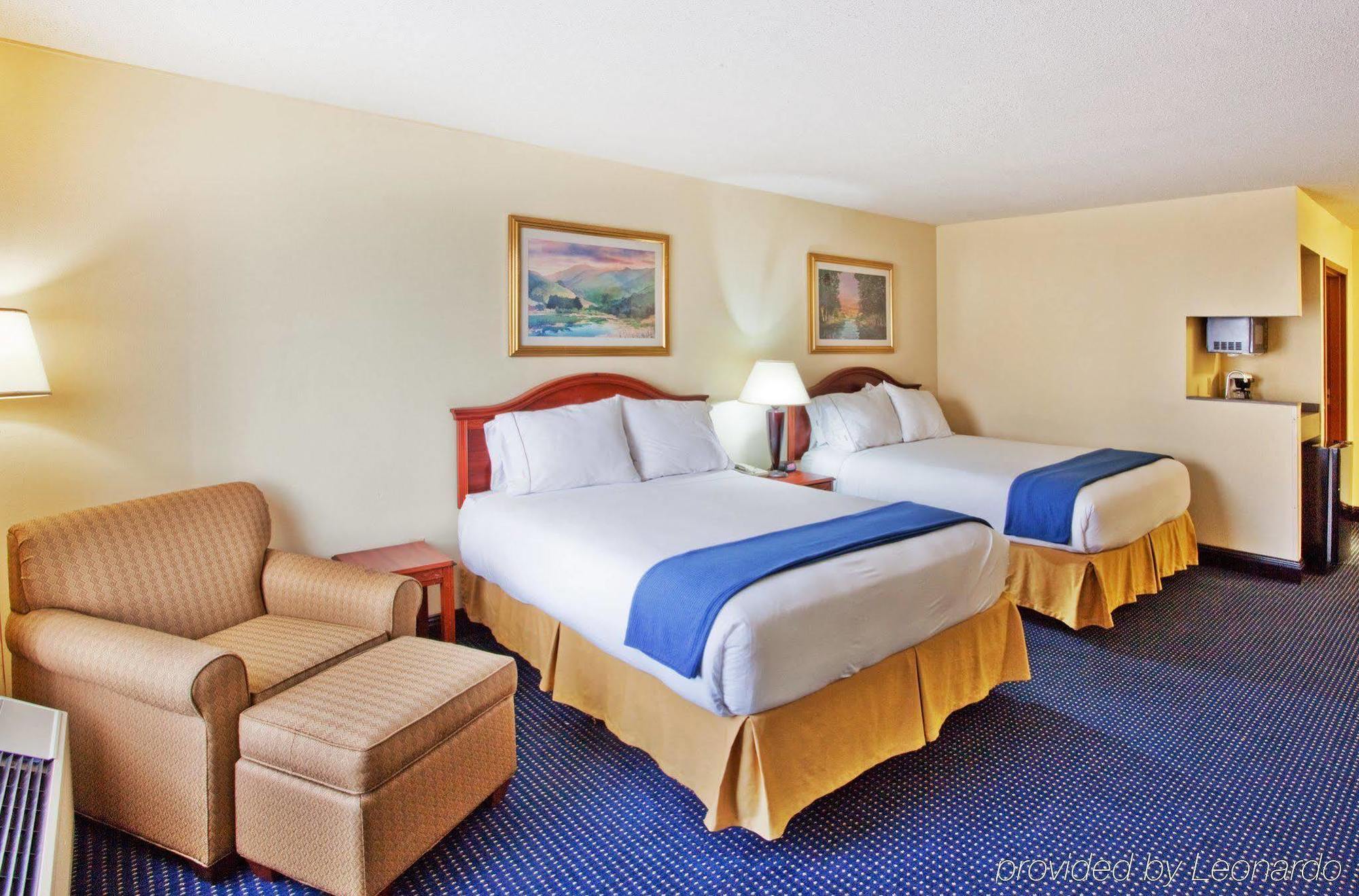 Holiday Inn Express & Suites Atlanta Perimeter Mall Hotel By Ihg Sandy Springs Chambre photo