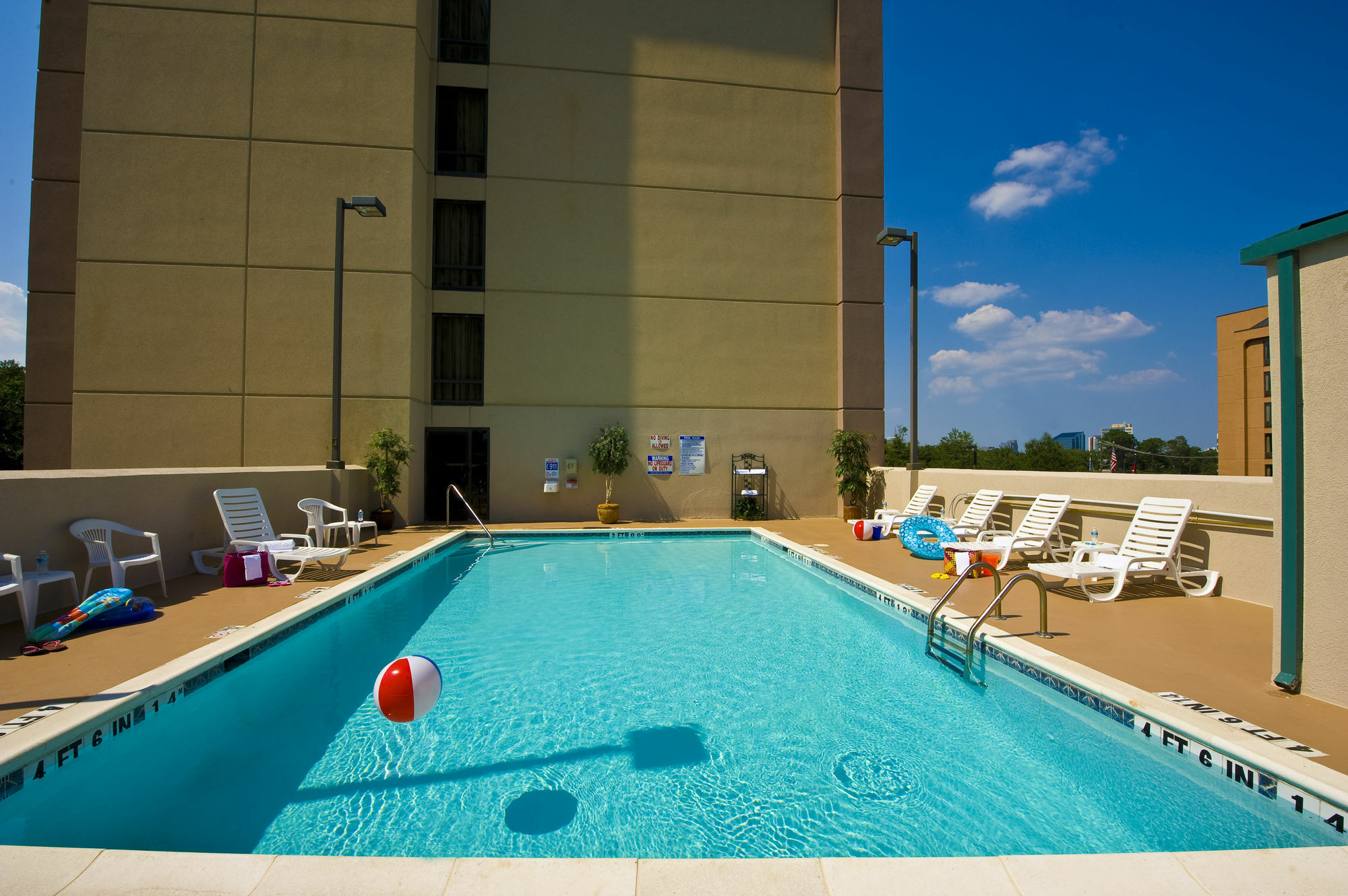 Holiday Inn Express & Suites Atlanta Perimeter Mall Hotel By Ihg Sandy Springs Facilités photo
